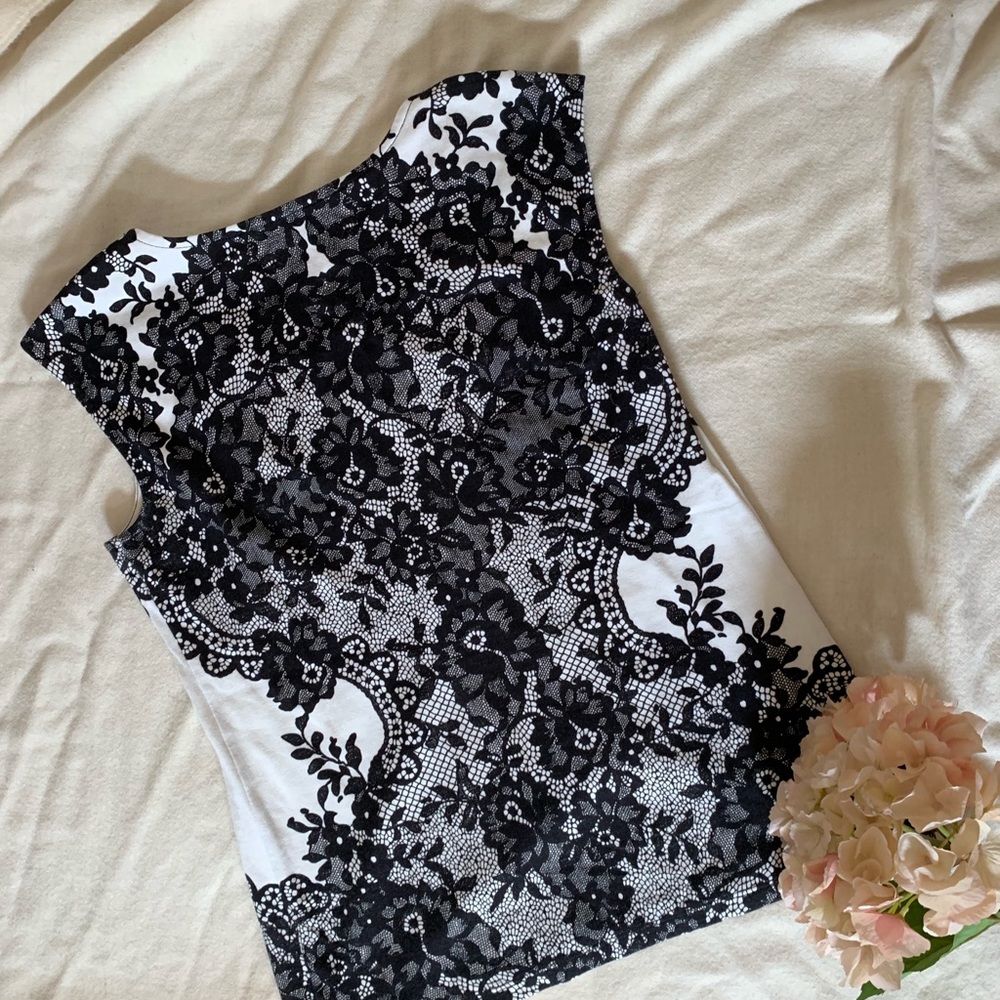 Floral Pattern Tank Top - Picture 6 of 6